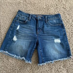 JOE’S Jean shorts size 28